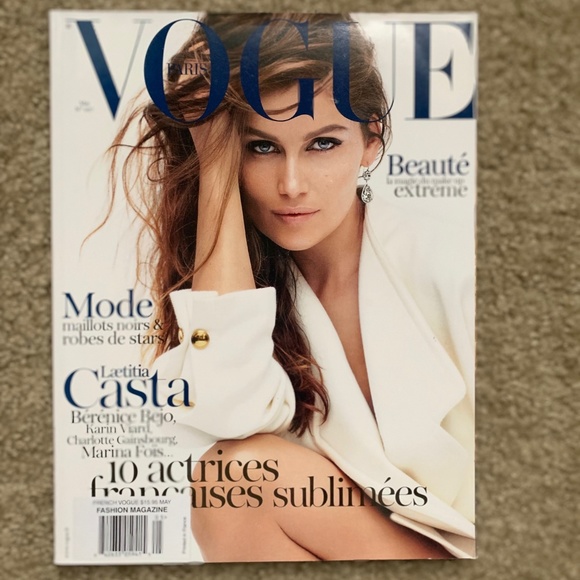 Paris Vogue Laetitia Casta - Picture 1 of 13